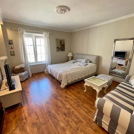 Dluga 11 Apartman *